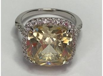 Stunning LARGE Pale Yellow Topaz In Fabulous Sterling Silver / 925 Setting With White Topaz - Vintage Look !