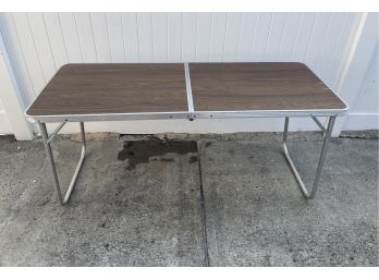 Aluminum Centerfold Folding Table