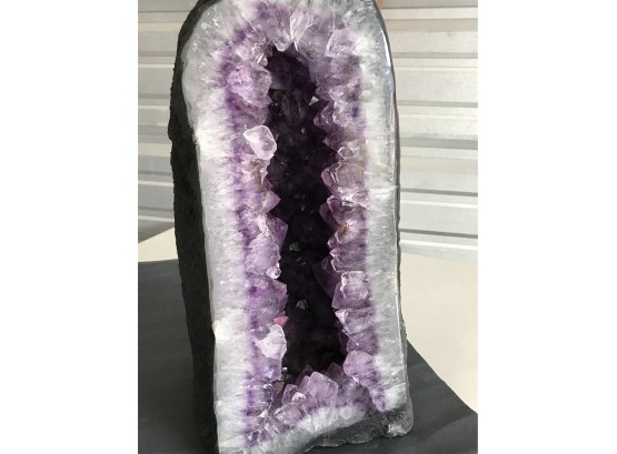 69 LB , 18 1/2 Inch Tall Magnificent Amethyst Crystal Geode