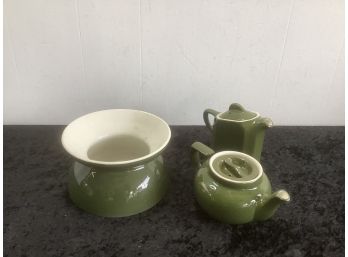 White And Green Pottery Set Of Three