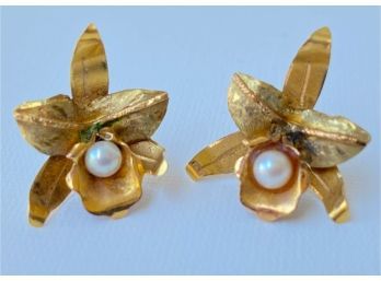 Vintage 18 Karat Gold Earrings With Pearls