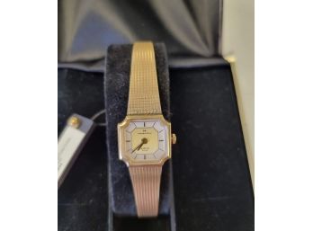 Ladies Hamilton Gold Tone Bracelet Swiss Quartz Watch 'Hedy' 885017Y