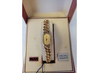 Ladies Seiko Gold Tone Bracelet Watch SZZ284