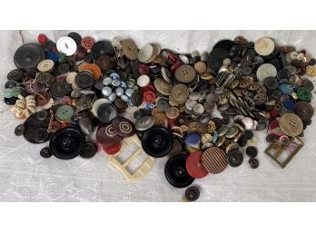 Vintage Lot Buttons Plastic Metal Celluloid Bakelite Large Jar Full Crafts Sewing