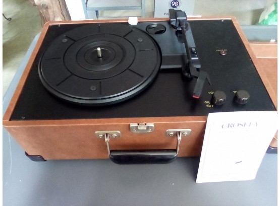 Crosley 3 Speed Turntable Model CR49 In Its Own Carrying Case With Built In Speakers