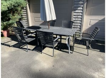 Beautiful Patio Set With 11 Chairs