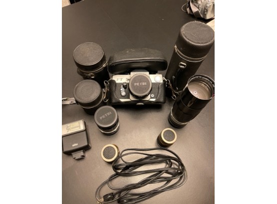 Petri FT 35MM Film Camera With Petri 35MM Lens & Carry Case, Petri 200MM Lens & Carry Case, Petri 55MM Lens &