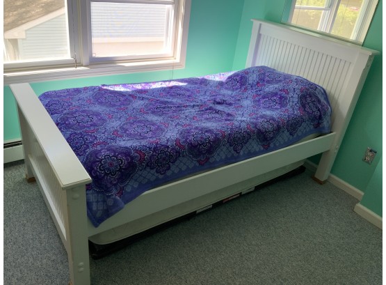 Cottage Style Trundle Bed