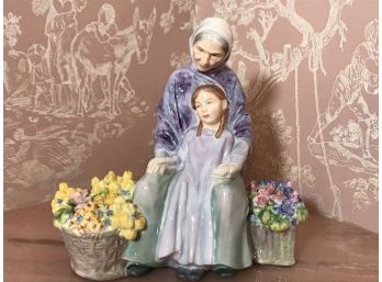 Royal Doulton England 'Granny's Heritage' Figurine 6.5'H - HN 2031 -1940s - Leslie Harradine Signed