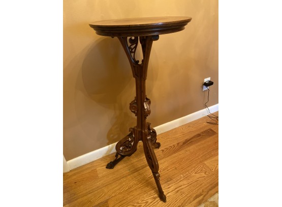 Fabulous Pedestal Table