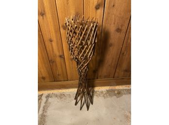 Woven Plant Stand Expandable