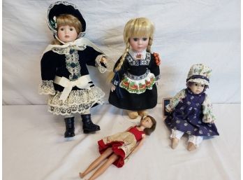 Lot Miscellaneous Dolls
