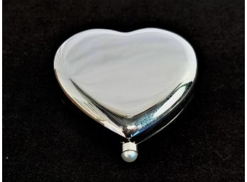 Vintage Estee Lauder Collectables 'Hearts Desire' Silver Finish Pressed Powder Compact