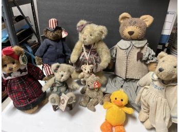 Various Lot Of Boyds Bear Collections, The Bearington Collection, Beanie Babies B4