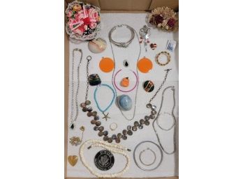 Lot Of Lovely Costume Jewelry- Lot Nine   A4