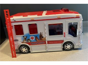 Large Toy Mobile Vet Clinic