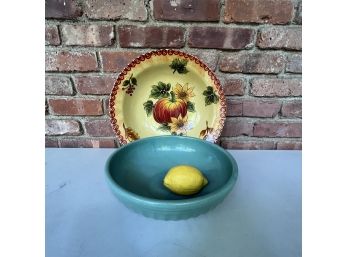 A Set Of 2 Pretty Colorful Bowls