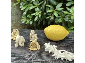 A Set Of 4 Netsuke And A Small Organic Chinese Carving
