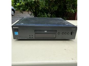 A Sony DVP-NS3100ES DVD/CD/SACD Player
