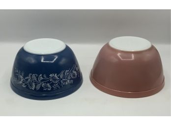 2 Vintage Pyrex Mixing Bowls