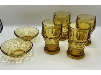 4 Amber Thumbprint Glasses & 2 Bowls