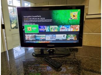 19' 450 Series Ultimate HD Widescreen LCD TV With Remote