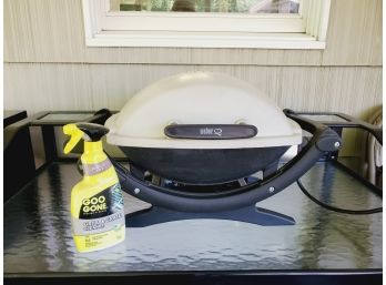Weber Q140 Portable Tabletop Electric Grill