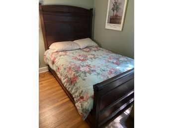 Beautiful Mahogany Wood Bed Frame FULL 80x57in Includes Mattress And All Bedding