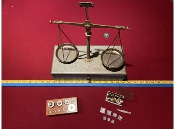 Jewelers Scientific Balance Beam Scale With Two Weight Sets 11.75x13x6in