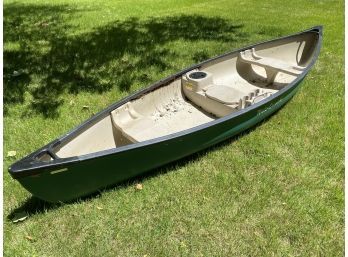 Water Quest 14 Canoe 13ft10in Long X 43in X 15 Molded Plastic Boat Is In Very Good Condition Solid Hull