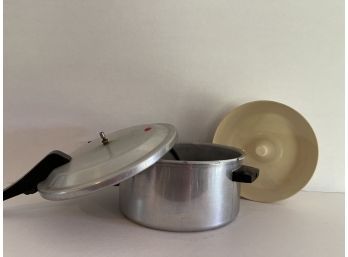 Vintage Pressure Cooker & Bundt Dish
