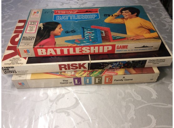 Lot Of 3 Vintage Board Games: Risk - Battleship - Life - K