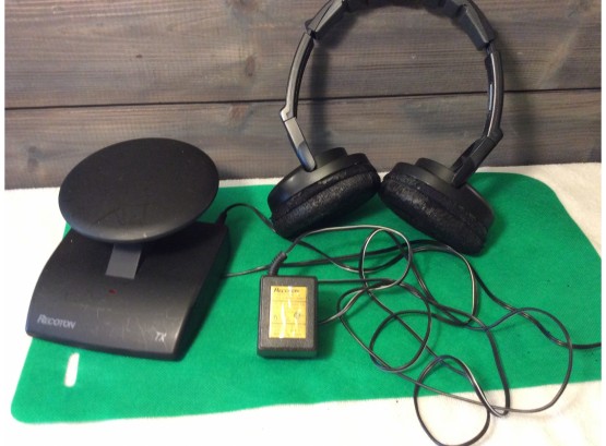 Recoton TX Transmitter With AC Adapter And Wraparound Headphones - KM