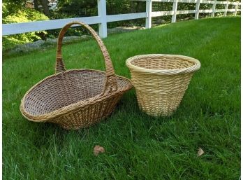 Grouping Of 2 Wicker Baskets