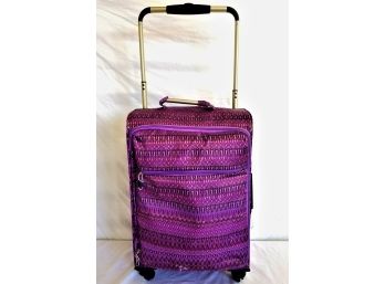Soft Sided 28' It Luggage With Adjustable Handle And Spinner Wheels