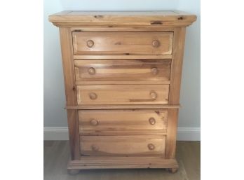 Broyhill 5 Drawer Chest Of Drawers, Dresser