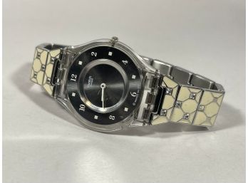 Vintage Swatch Wristwatch Watch Thin Enamel Band, Needs Battery
