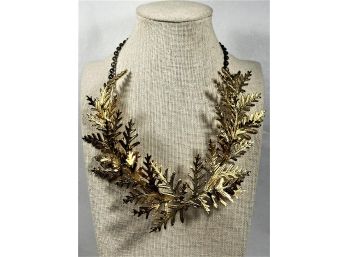 Designer Runway Gold Tone Wreath Formed Necklace