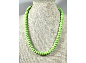 Interesting Green Hard Stone Polished Beaded Necklace