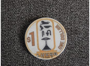 Vintage 1 Dollar Luxor Casino Poker Chip