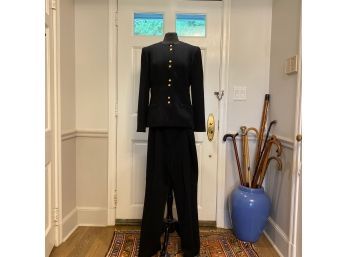 Amazing Vintage David Hayes  Black Pant Suit - Size 12