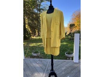 A Bright Cheerful 80s 5 Piece Silk Skirt Suit - Jacket, Skirt And 3 Blouses - Dana Buchman - 8