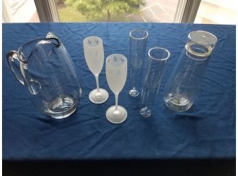6-piece Glass Barware: Flutes Pitcher And Carrafe (Lot 089)