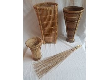 3 Wicker Baskets And 1 Wicker Broom (Lot 036)