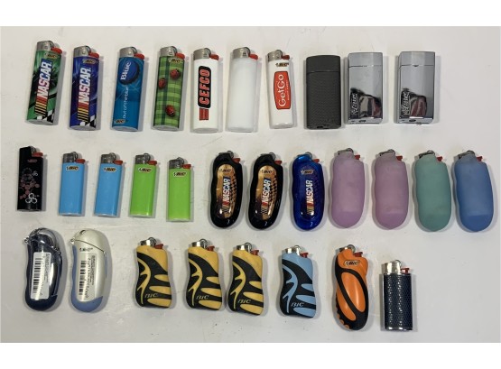 Lot Of 30 Miscellaneous Vintage Bic And Advertising Lighters