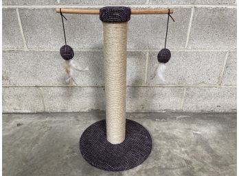 Cat Scratching Post With Rotating Top