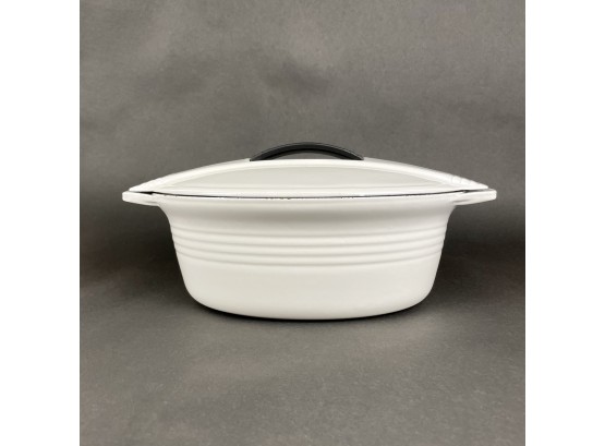 Great Le Creuset White Casserole In Excellent Condition