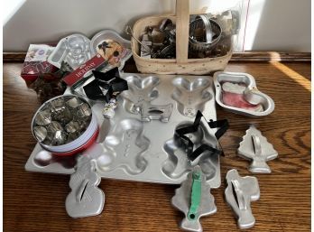 Outstanding Collection Of Dozens Of Various Holiday Cookie Cutters