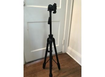 Promaster 7450 Adjustable Camera Tripod With Built In Level