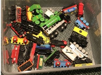 Thomas The Tank Engine Trains - Assorted - 25 Piece Plus Lot In Storage Tub